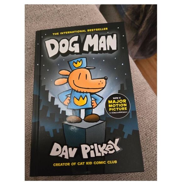 SCHOLASTIC DOGMAN THE EPIC COLLECTION SET - Picture 5 of 7